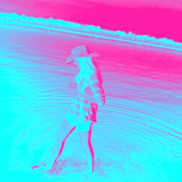 Meet your Posher, Nancy - Picture 1 of 1